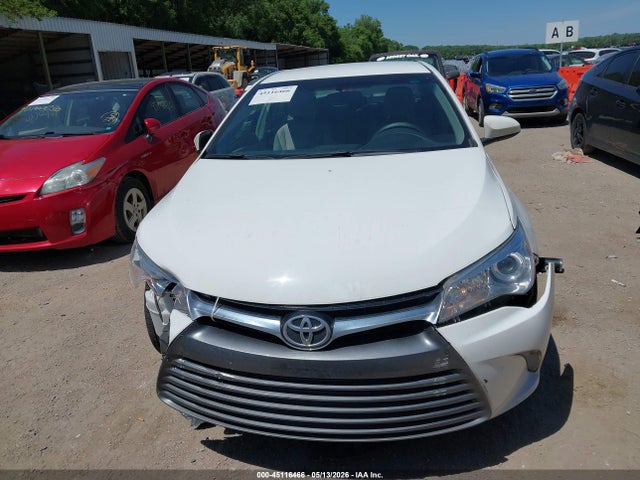 Toyota Camry Le