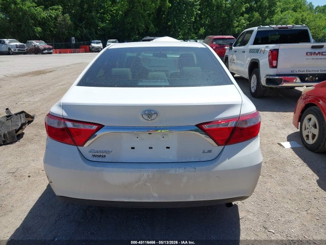 Toyota Camry Le