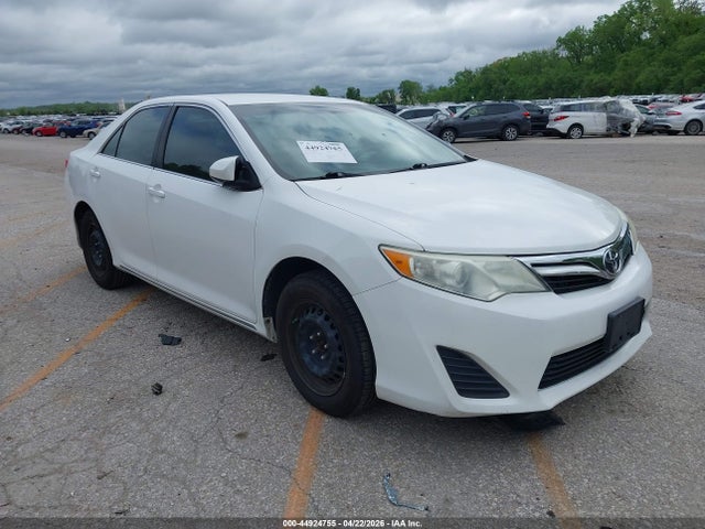 Salvage Toyota Camry Image