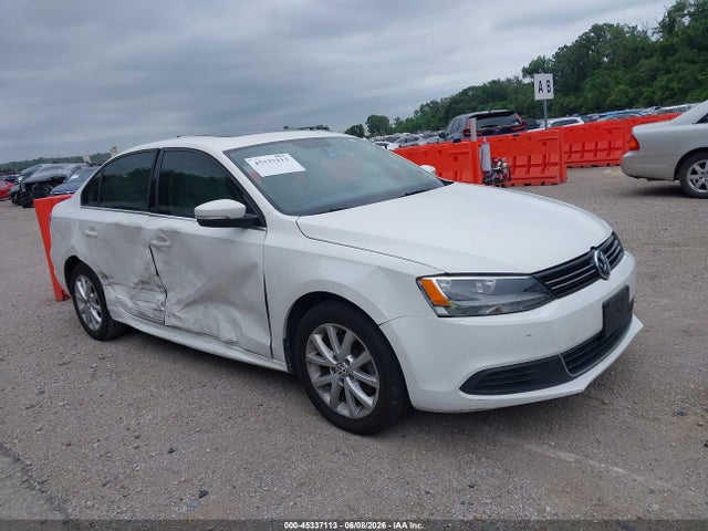 Salvage Volkswagen Jetta Image