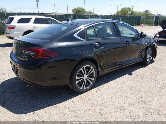 Buick Regal Sportback Essence