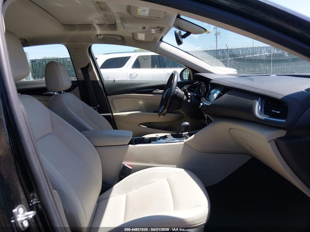 Buick Regal Sportback Essence