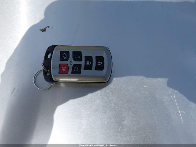 Toyota Sienna Xle 8 Passenger