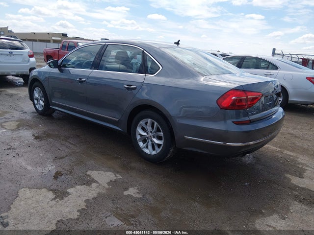 Volkswagen Passat 1.8t S