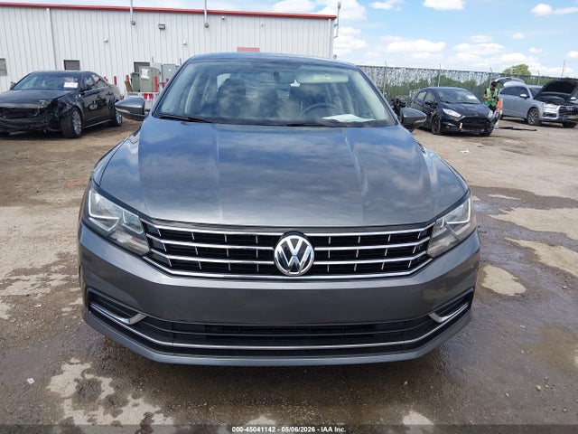 Volkswagen Passat 1.8t S