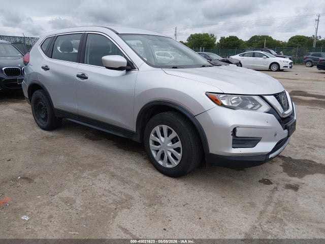 Salvage Nissan Rogue Image