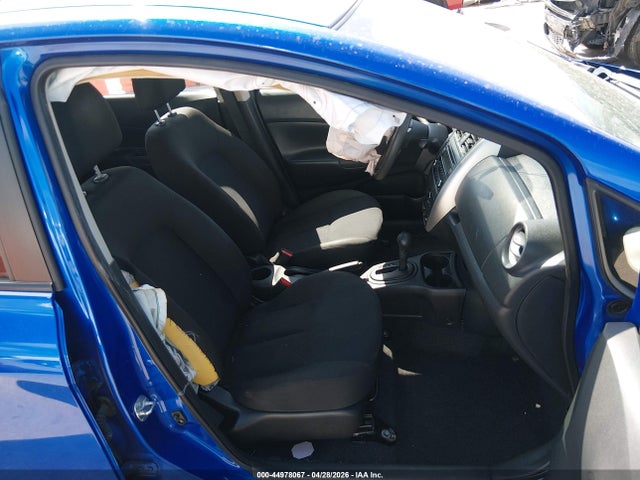 Nissan Versa S Plus