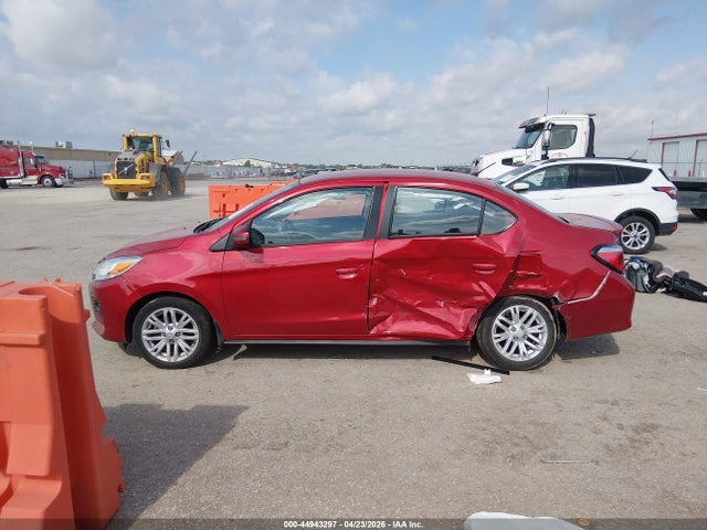 Mitsubishi Mirage Se