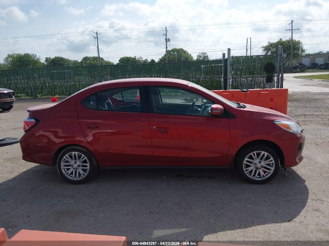 Mitsubishi Mirage Se
