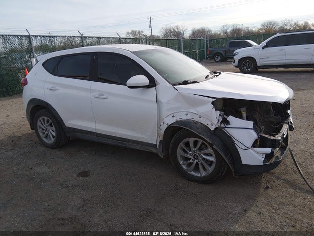 Salvage Hyundai TUCSON Image