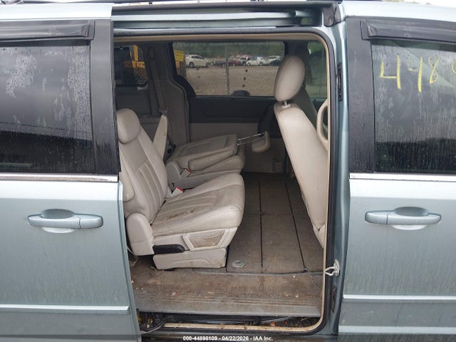Chrysler Town & Country Touring