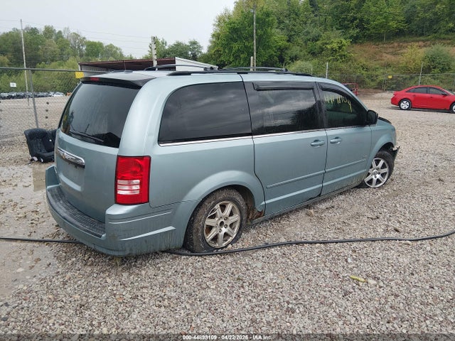 Chrysler Town & Country Touring