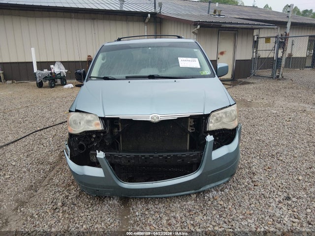 Chrysler Town & Country Touring