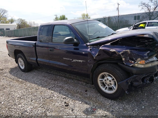 Salvage Dodge Dakota Image
