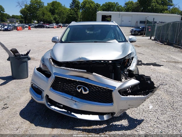 INFINITI Qx Luxe