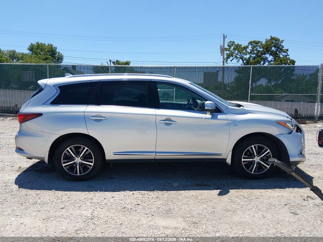 INFINITI Qx Luxe