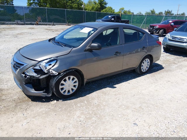 Nissan Versa 1.6 S+