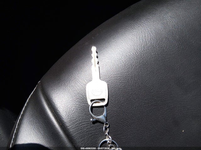 Nissan Versa 1.6 S+