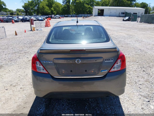 Nissan Versa 1.6 S+