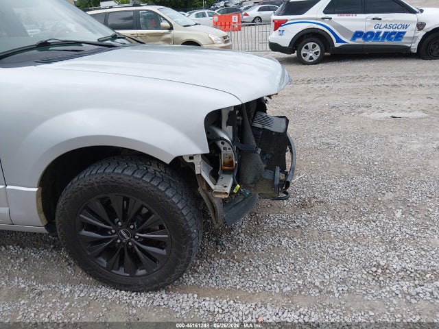 Lincoln Navigator Select