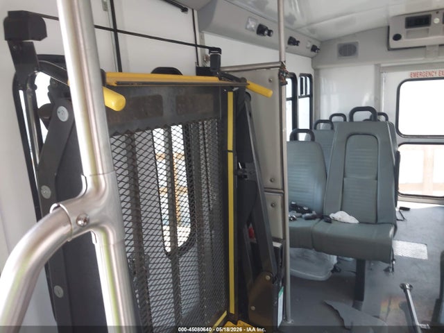 Ford E-350