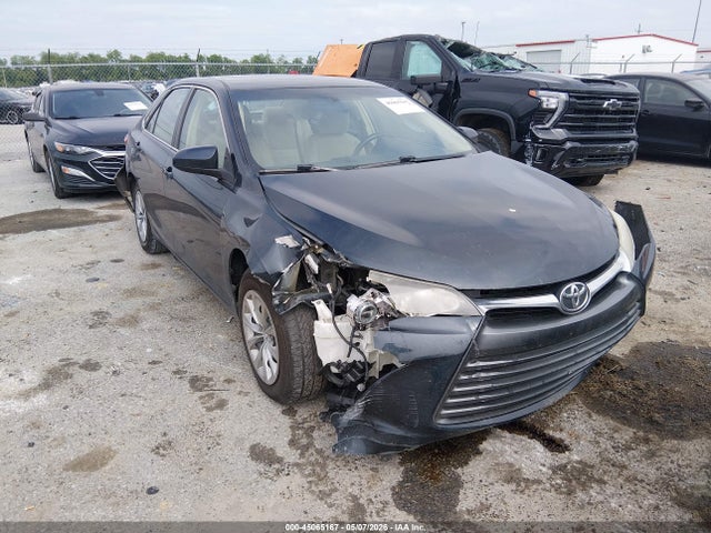 Salvage Toyota Camry Image