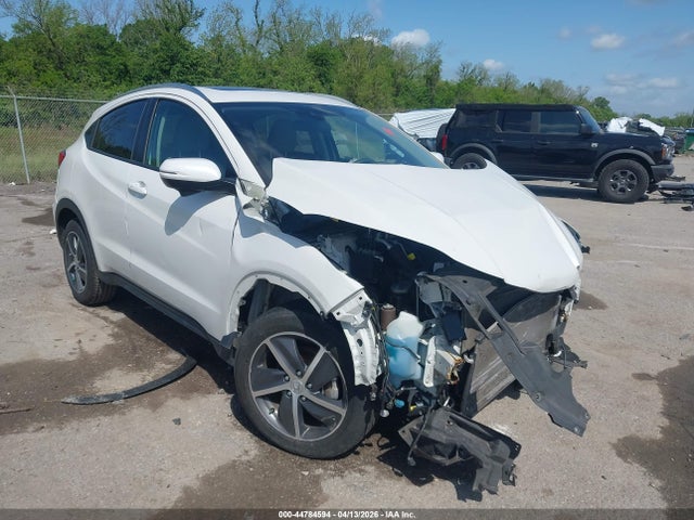 Salvage Honda HR-V Image