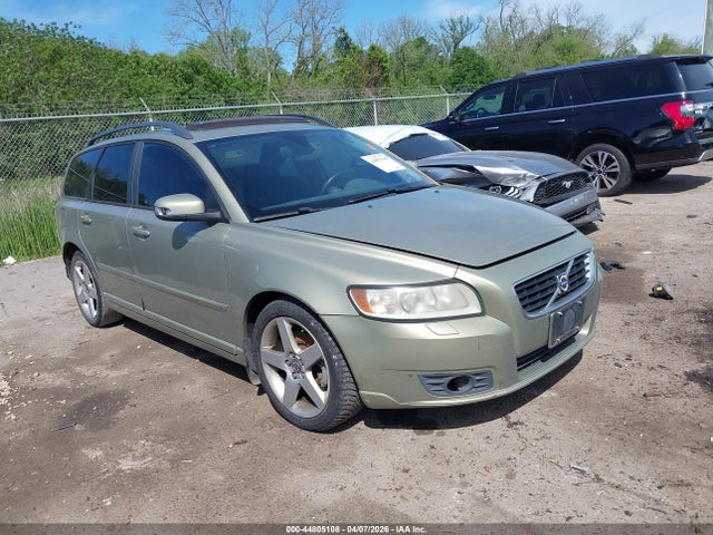 Salvage Volvo V50 Image