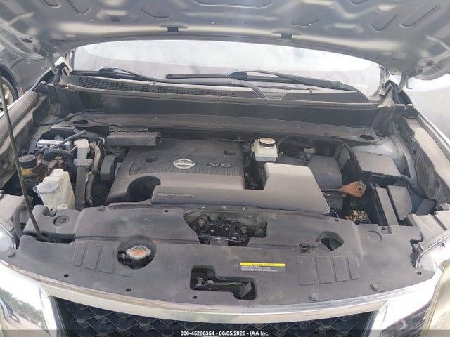Nissan Pathfinder Sv