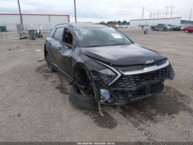 Salvage Kia Sportage Image