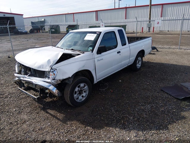 Nissan Frontier Xe