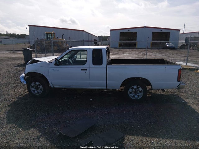 Nissan Frontier Xe