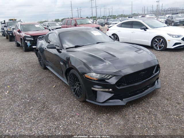 Salvage Ford Mustang Image
