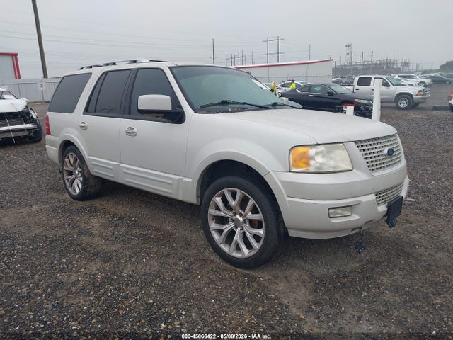 Salvage Ford Expedition Image