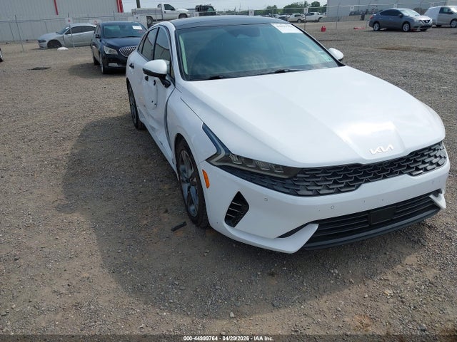 Salvage Kia K5 Image