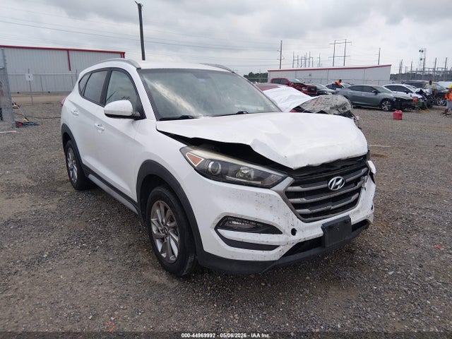 Salvage Hyundai TUCSON Image
