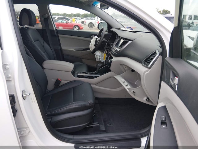 Hyundai TUCSON Sel