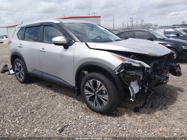 Salvage Nissan Rogue Image
