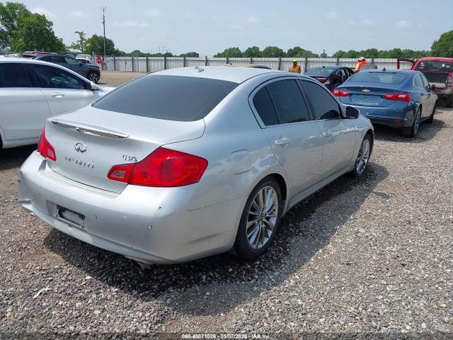 INFINITI G37 Journey