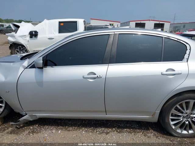 INFINITI G37 Journey