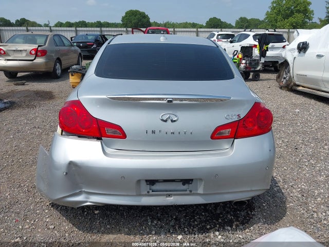 INFINITI G37 Journey