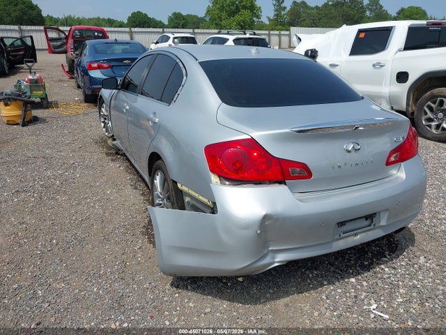 INFINITI G37 Journey