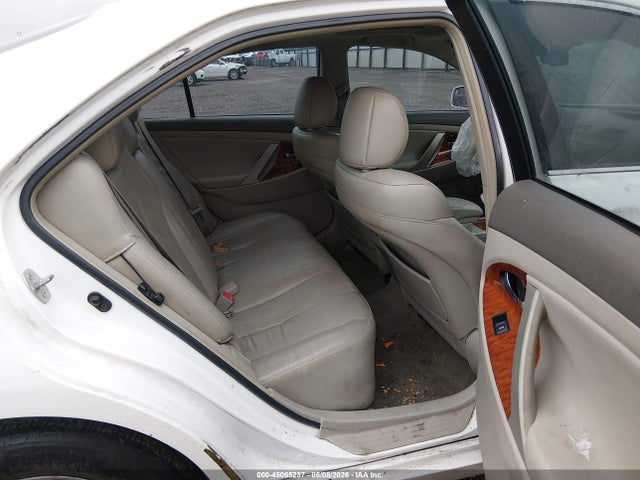 Toyota Camry Xle V6