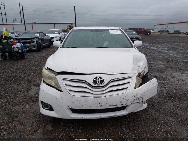 Toyota Camry Xle V6