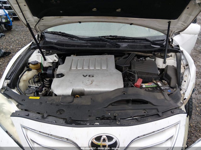 Toyota Camry Xle V6