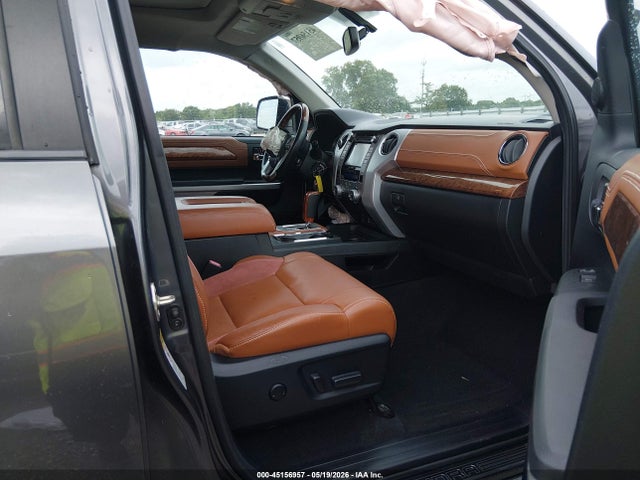 Toyota Tundra 1794 5.7l V8