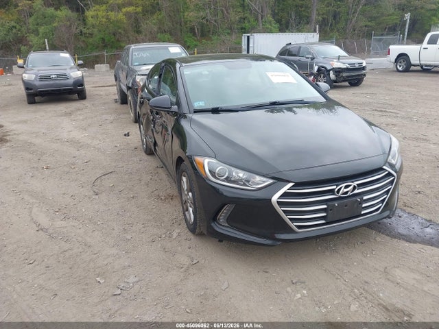 Salvage Hyundai ELANTRA Image