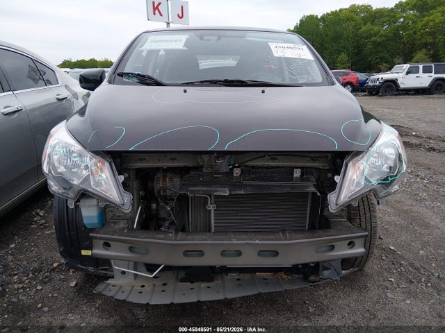 Mitsubishi Mirage Es