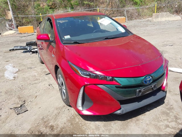 Salvage Toyota Prius Prime Image