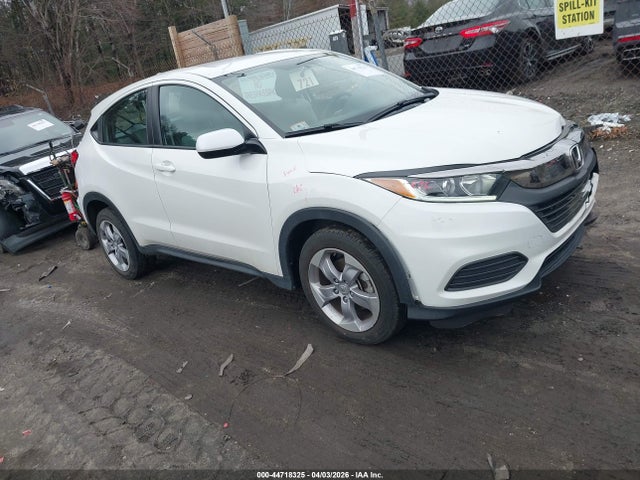Salvage Honda HR-V Image